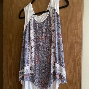 Maurice’s multi color tank